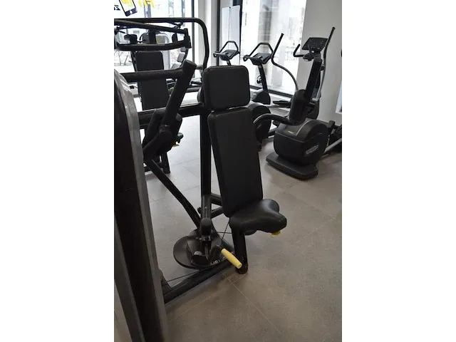 Fitnessapparaat technogym pectoral machine oe001019 (34) - afbeelding 9 van  11