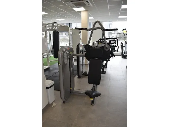 Fitnessapparaat technogym vertical traction oe000672aa-nl (33) - afbeelding 1 van  11