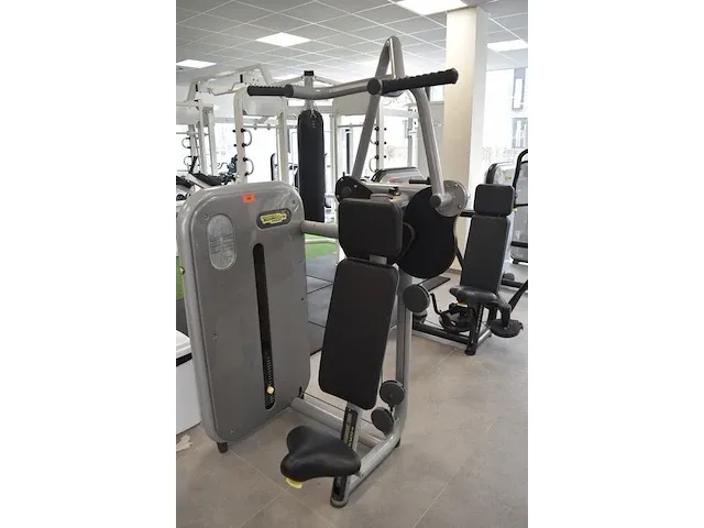 Fitnessapparaat technogym vertical traction oe000672aa-nl (33) - afbeelding 8 van  11