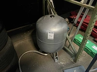 Flamco airfix p80/3.5 expansievat voor drinkwater - afbeelding 1 van  4