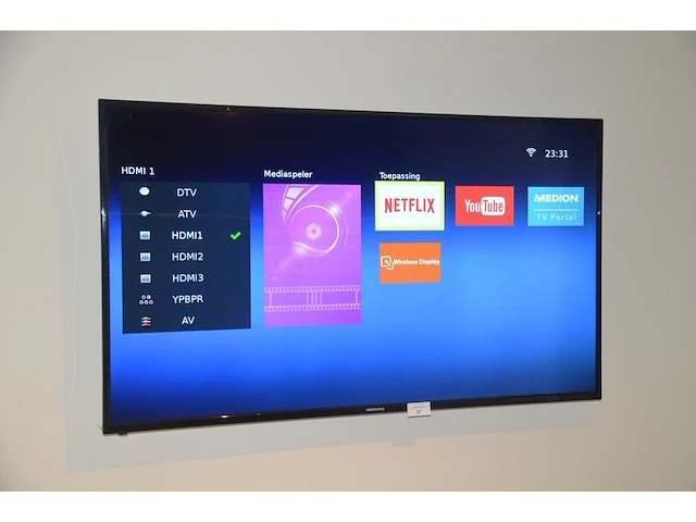 Flatscreen tv medion md30115de met afstandsbediening - afbeelding 1 van  3