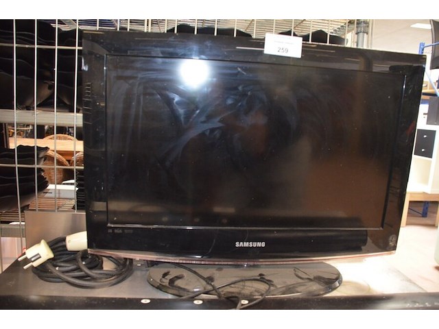 Flatscreen tv samsung met soundbar lg - afbeelding 3 van  5