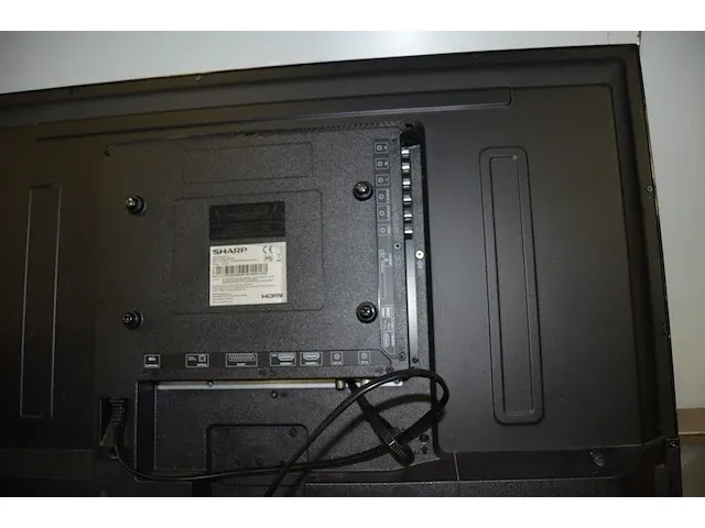 Flatscreen tv sharp lc-32hi3012e met afstandsbediening, dvd speler sony dvp-sr370 met afstandsbediening - afbeelding 6 van  9