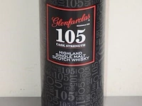 Fles à 70cl whisky glenfarclas 105 60% - afbeelding 1 van  2