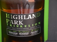 Fles à 70cl whisky highland park triskelion 45,1% - afbeelding 2 van  2