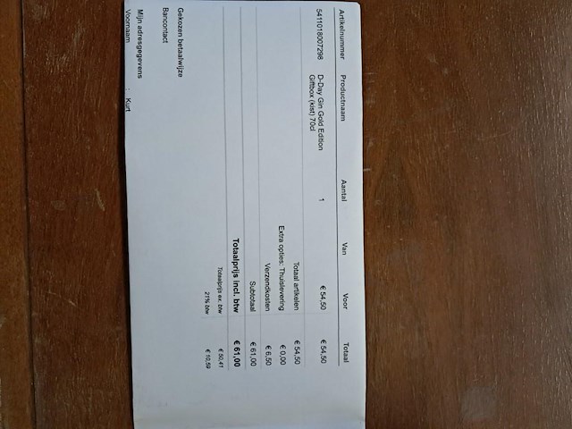 Fles gin gold edition ongeopend in houten kist - afbeelding 3 van  5