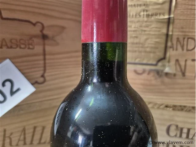 Fles grand-puy-lescours 1999, kasteelwijn - afbeelding 4 van  4