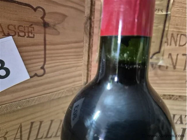 Fles grand-puy-lescours 1999, kasteelwijn - afbeelding 4 van  4