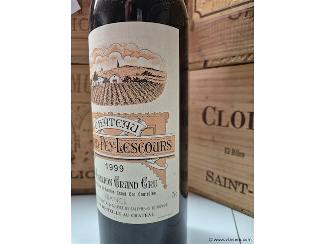 Fles grand-puy-lescours 1999, kasteelwijn - afbeelding 3 van  4
