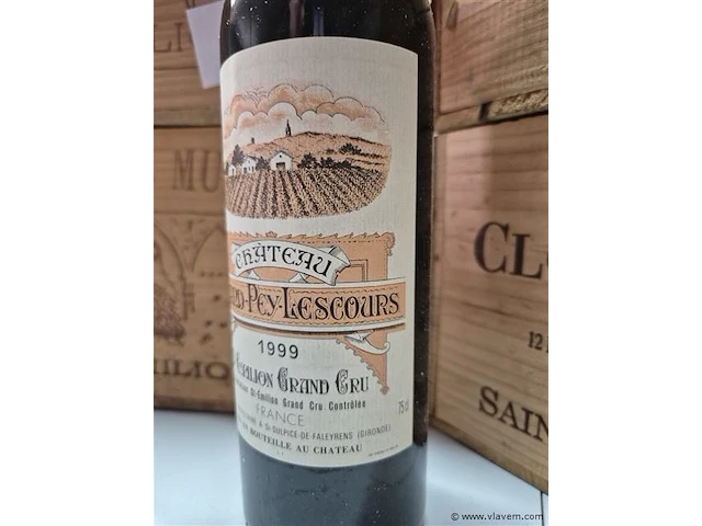 Fles grand-puy-lescours 1999, kasteelwijn - afbeelding 3 van  4