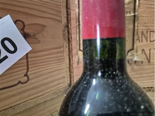 Fles grand-puy-lescours 1999, kasteelwijn - afbeelding 4 van  4