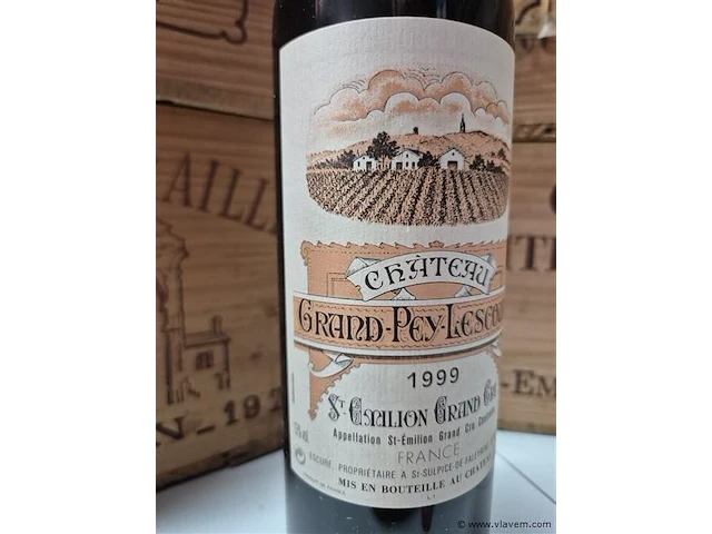 Fles grand-puy-lescours 1999, kasteelwijn - afbeelding 2 van  4