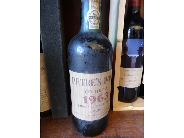 Fles petre's port 1963 - afbeelding 1 van  2