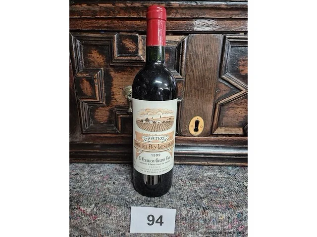 Fles rode wijn - afbeelding 1 van  3