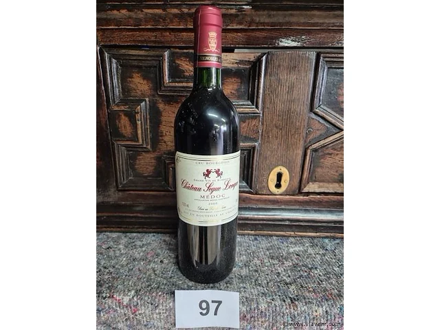Fles rode wijn - afbeelding 1 van  3