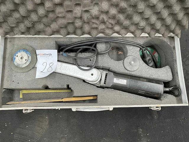 Flex l1506vr haakse schuurmachine - afbeelding 2 van  6