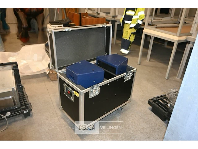 Flight case met 2 x turbosound luidspreker - afbeelding 1 van  10