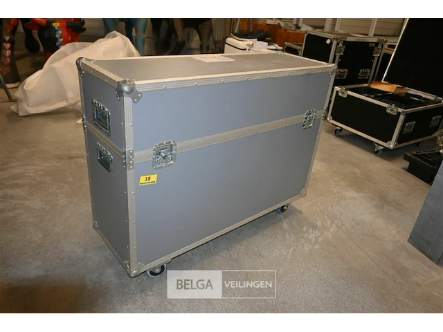Flight case met 8 x rainbow colour changer - afbeelding 4 van  12