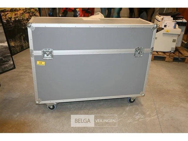 Flight case met 8 x rainbow colour changer - afbeelding 6 van  12