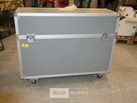 Flight case met 8 x rainbow colour changer - afbeelding 6 van  12