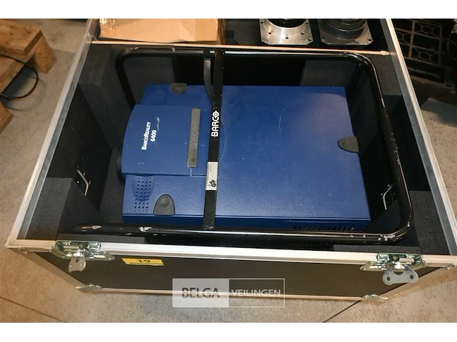 Flight case met barco reality projector - afbeelding 2 van  7