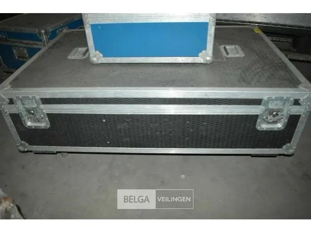 Flightcase leeg afm ± 132 x 87 x 15 - afbeelding 3 van  4