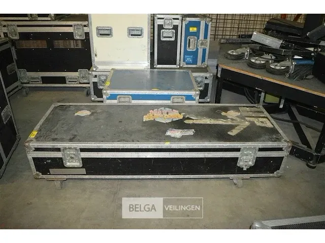 Flightcase leeg afm ± 18 x 61 x 42 - afbeelding 1 van  4