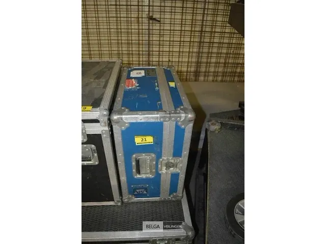 Flightcase leeg afm ± 57 x 54 x 31 - afbeelding 1 van  2