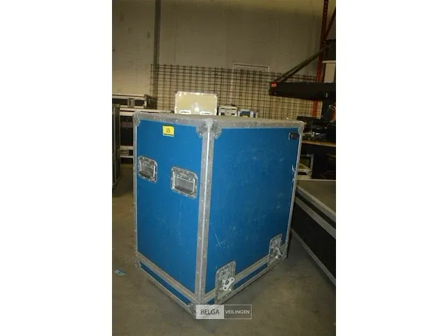 Flightcase leeg afm ± 72 x 40 x 93 - afbeelding 1 van  5