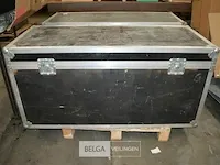 Flightcase met 8 lampen voor podium verlichting l x1,5 x b 0,55 x h 0,60 - afbeelding 3 van  9