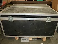 Flightcase met 8 lampen voor podium verlichting l x1,5 x b 0,55 x h 0,60 - afbeelding 3 van  7