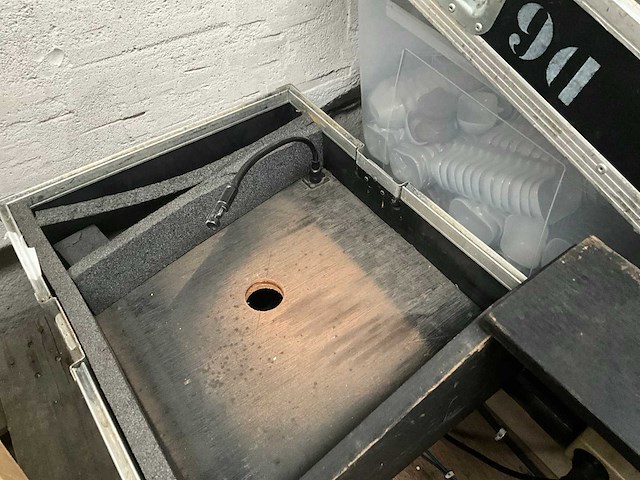Flightcase met inbouw elektra - afbeelding 4 van  6