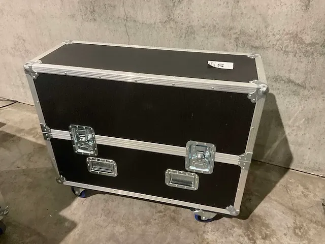 Flightcase - afbeelding 1 van  4