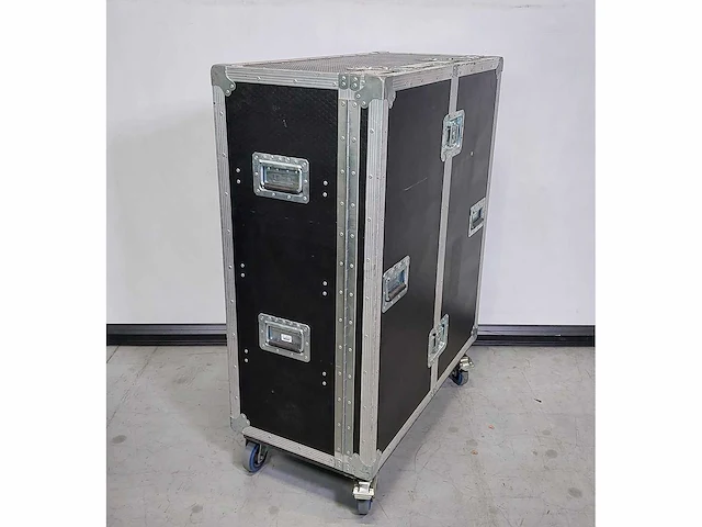 Flightcase - afbeelding 1 van  3