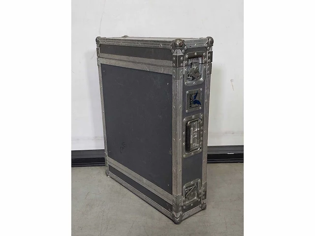 Flightcase - afbeelding 1 van  3