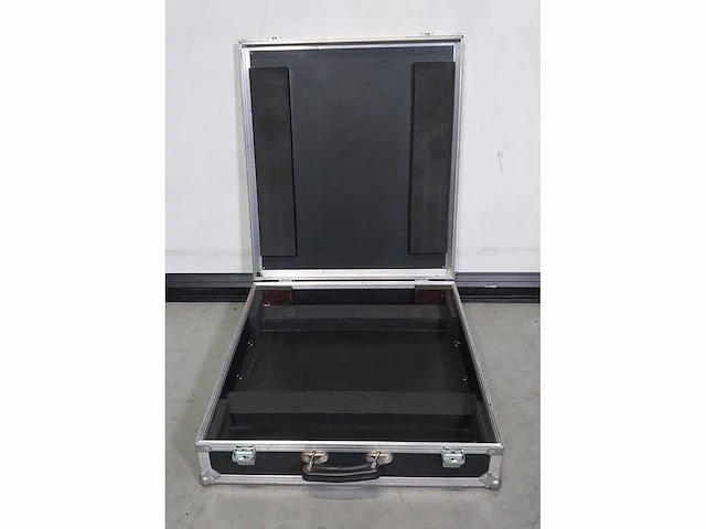 Flightcase - afbeelding 2 van  4