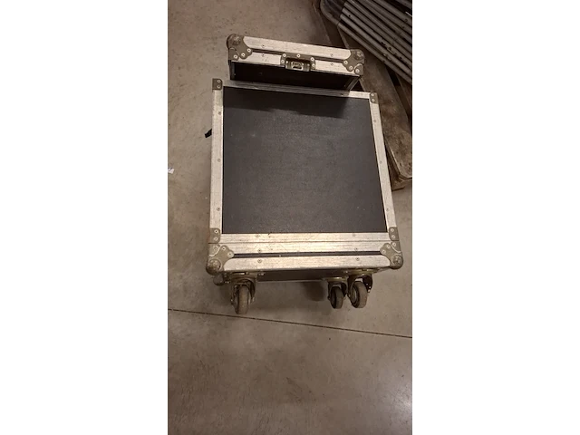 Flightcase - afbeelding 1 van  2
