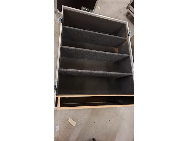 Flightcase - afbeelding 1 van  3
