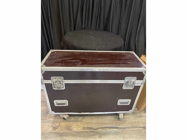 Flightcase - afbeelding 1 van  3