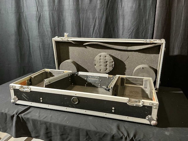 Flightcase - afbeelding 1 van  8