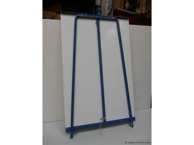 Flipchart bord in hoogte verstelbaar 105x67 - afbeelding 2 van  2