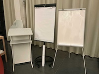 Flipchart, whiteboard en spreekgestoelte - afbeelding 1 van  4