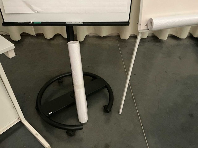 Flipchart, whiteboard en spreekgestoelte - afbeelding 3 van  4