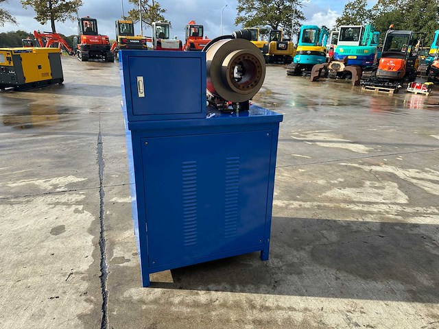 Fluidmex - 2025 - t.2st - hydraulische slangenpers - afbeelding 9 van  13