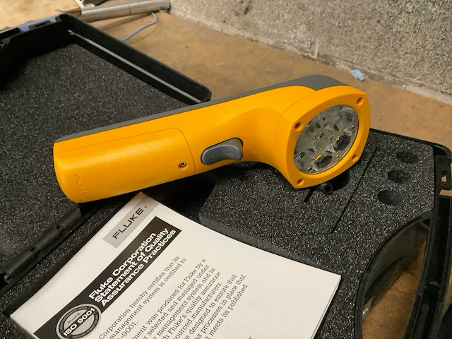 Fluke 820 led stroboscoop - afbeelding 2 van  4