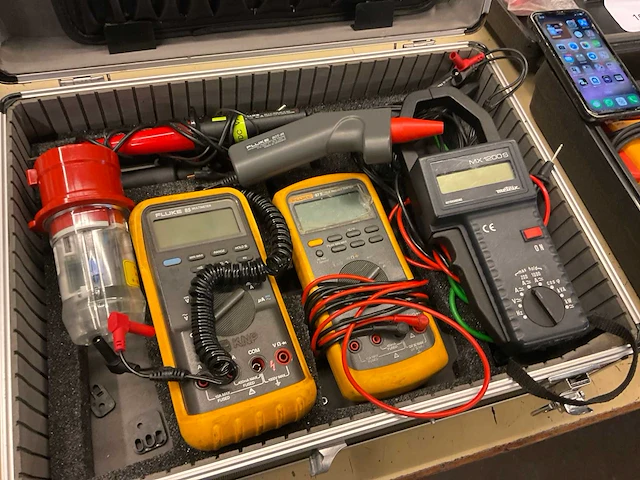 Fluke multimeter (2x) - afbeelding 1 van  5