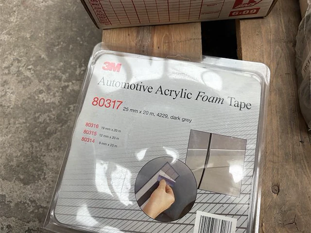 Foam tape - afbeelding 2 van  2