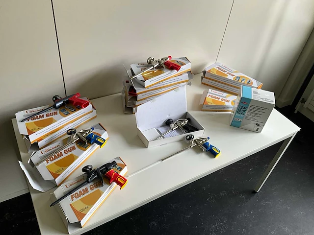 Foammate diverse schuimpistolen (15x) - afbeelding 1 van  8