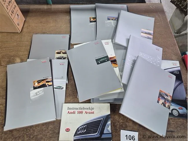 Folders audi - afbeelding 1 van  7