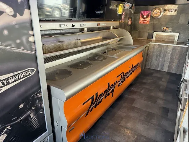 Foodtruck "frituur maxi" - afbeelding 4 van  18